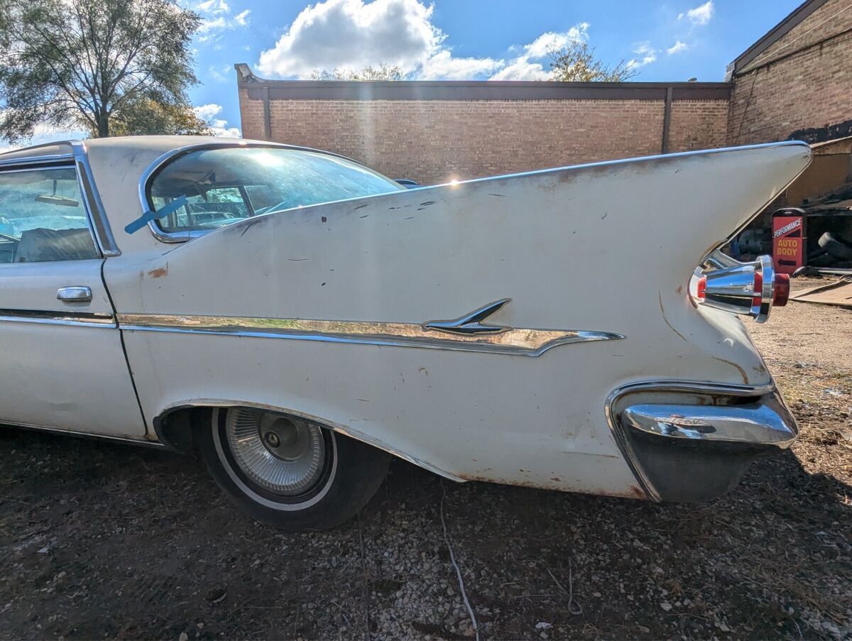1961 Chrysler Imperial - photo 6