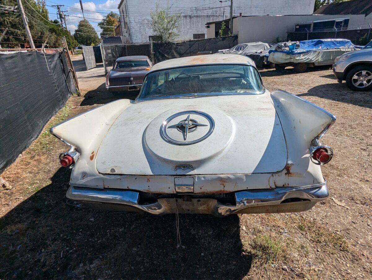 1961 Chrysler Imperial - photo 7