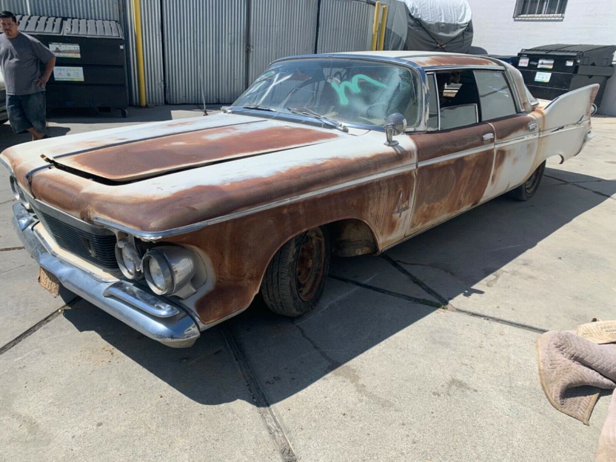 1961 Chrysler Imperial - photo 2