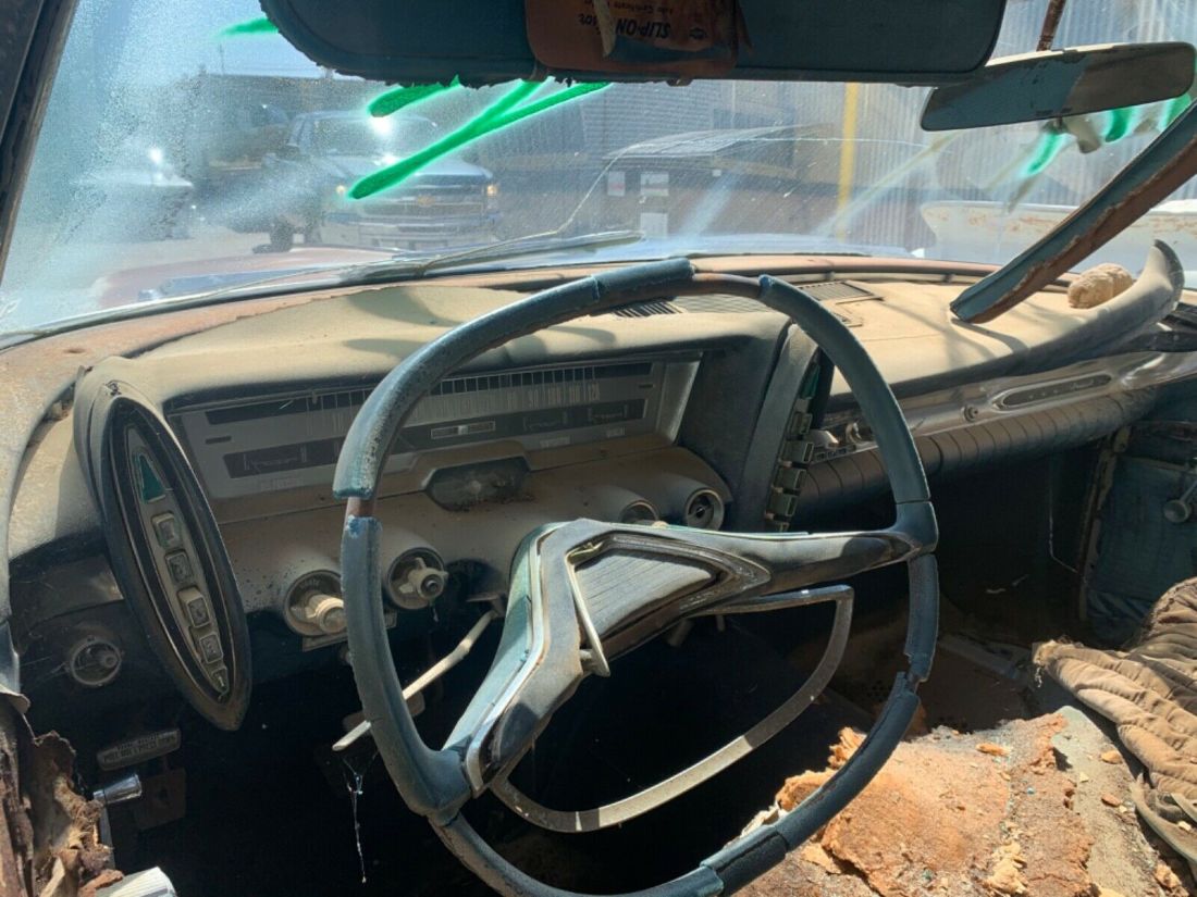 1961 Chrysler Imperial - photo 4