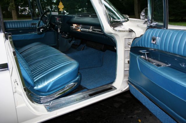 1961 Chrysler Imperial Crown - photo 10