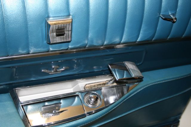 1961 Chrysler Imperial Crown - photo 13
