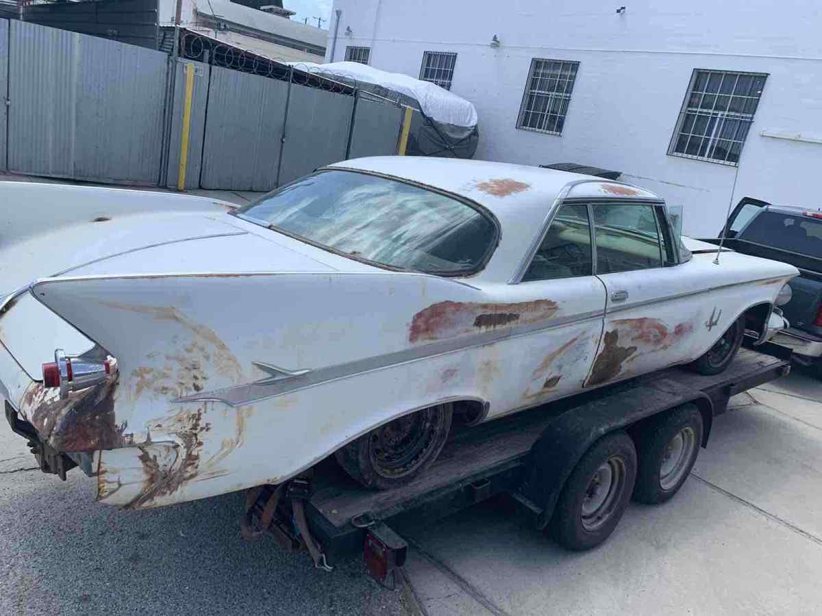 1961 Chrysler Imperial - photo 7