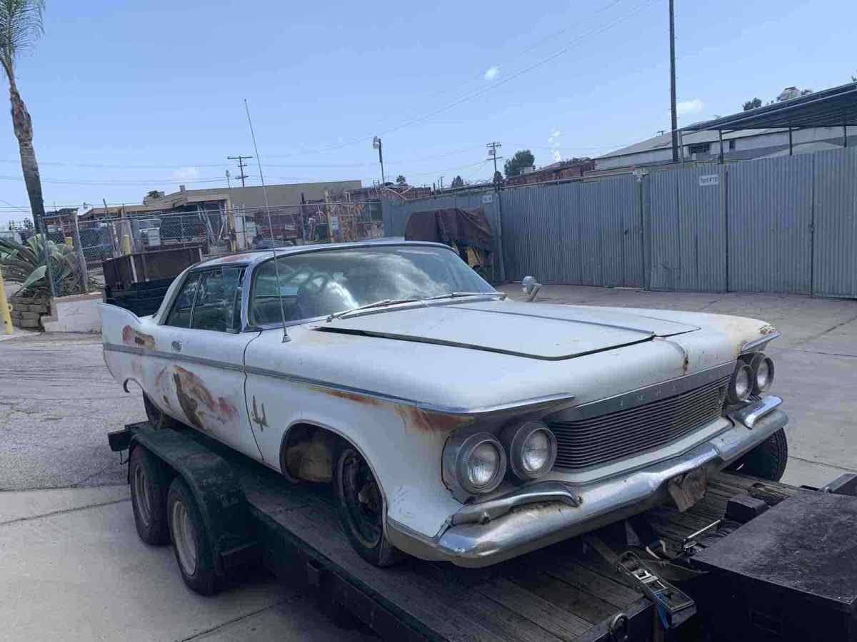 1961 Chrysler Imperial - photo 8