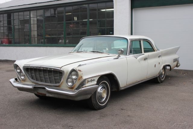 1961 Chrysler New Yorker Sedan - photo 2