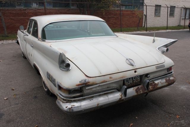 1961 Chrysler New Yorker Sedan - photo 4
