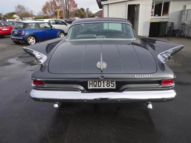 1961 Chrysler Newport 4 Door Sedan - photo 4