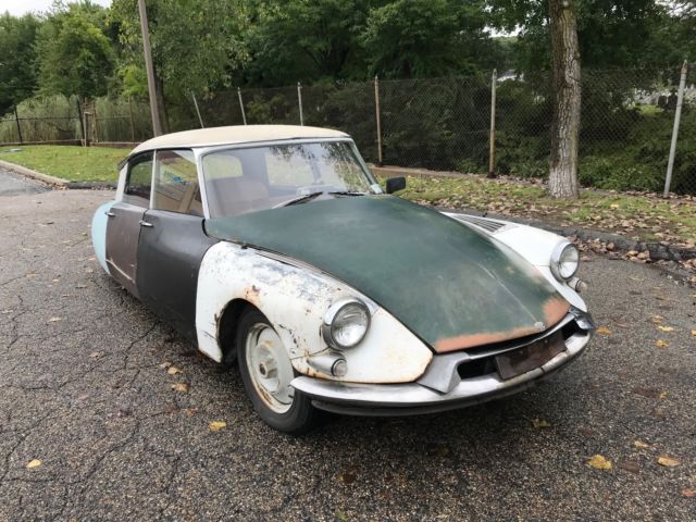 1961 Citroen DS 19, Manual Transmission Very Good Driver no Reserve 1961 Citroën DS DS 19