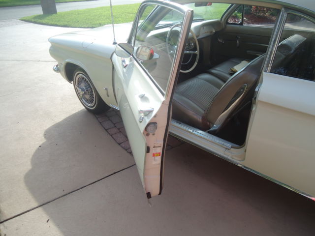 1961 Chevrolet Corvair Monza - photo 2