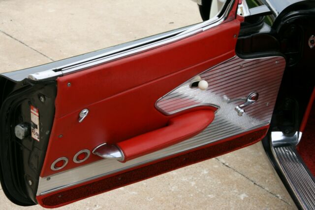 1961 Chevrolet Corvette - photo 12