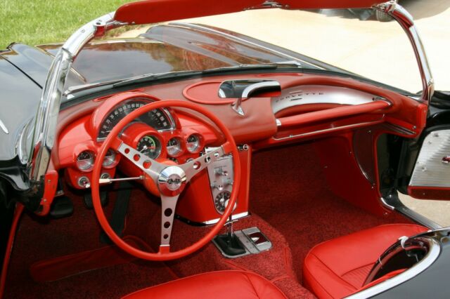1961 Chevrolet Corvette - photo 13