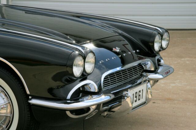 1961 Chevrolet Corvette - photo 4