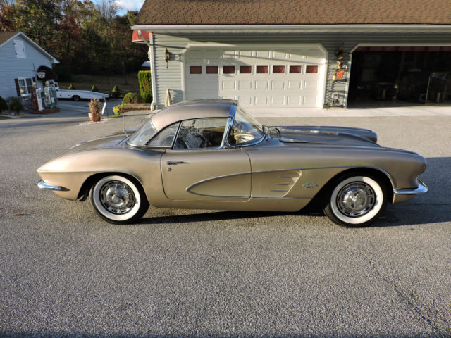 1961 Chevrolet Corvette - photo 3