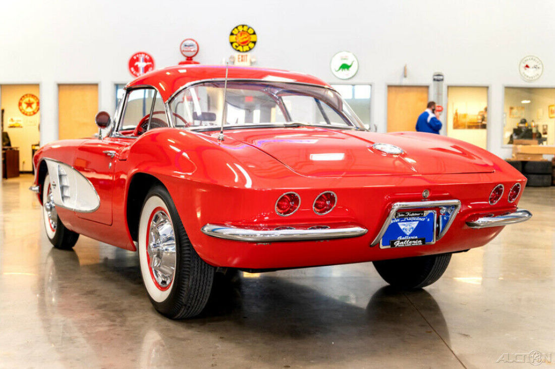 1961 Chevrolet Corvette 1961 Corvette 283ci/270hp 2x4bbl Hardtop Convertible 61 - photo 3