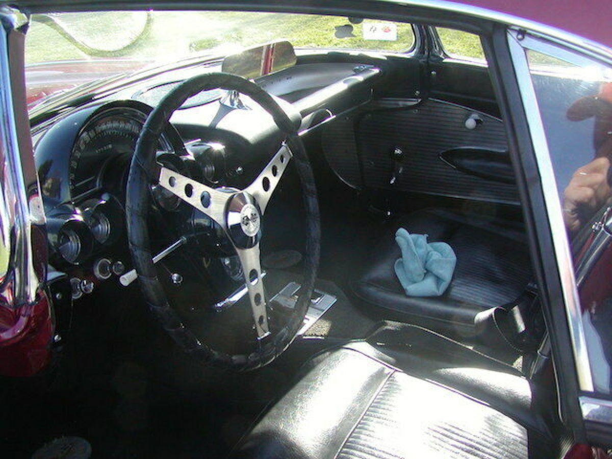 1961 Chevrolet Corvette - photo 13