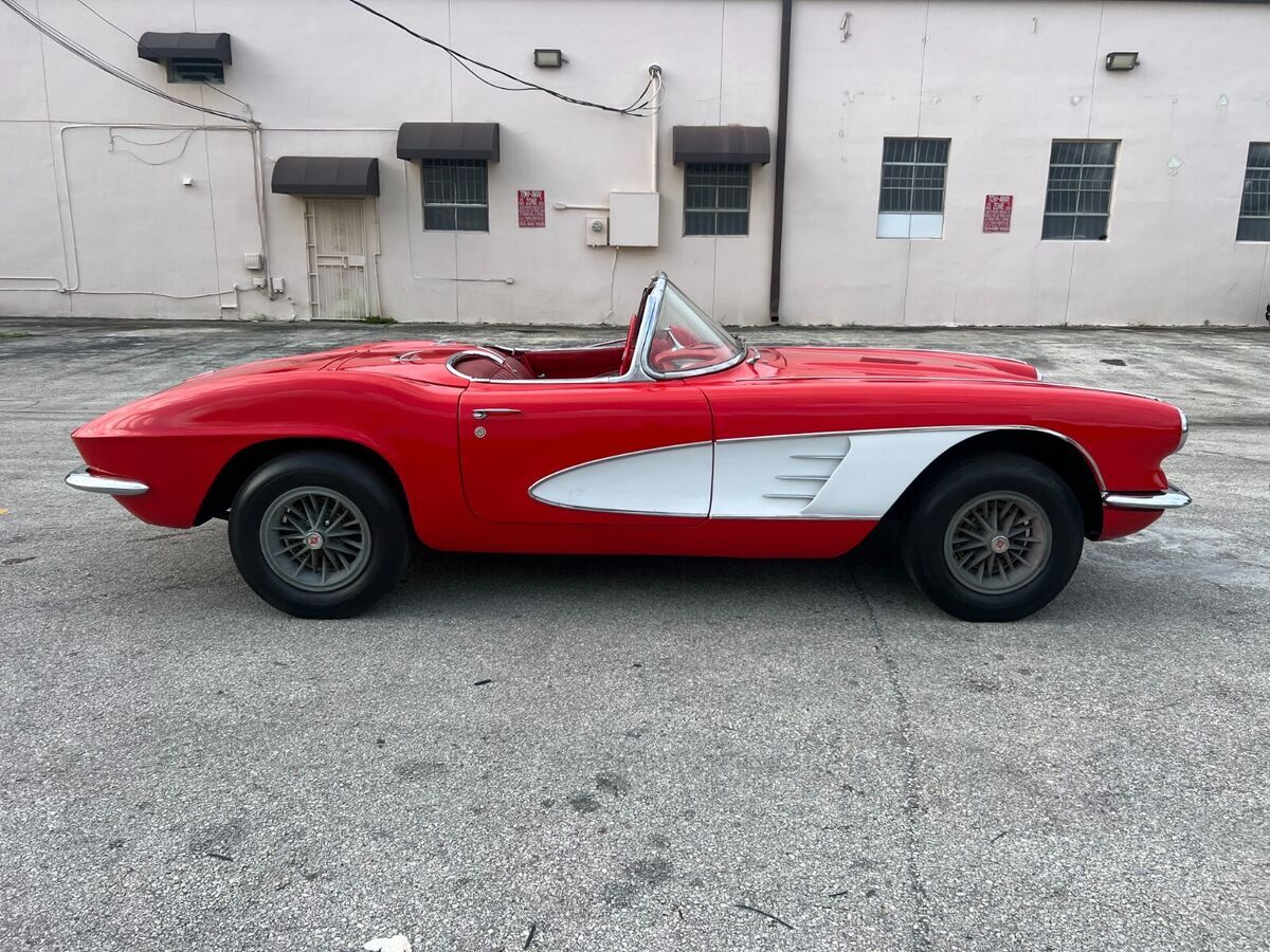 1961 Chevrolet Corvette - photo 13