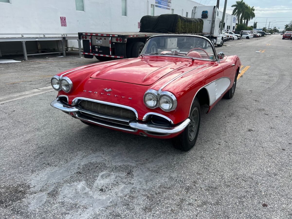 1961 Chevrolet Corvette - photo 3