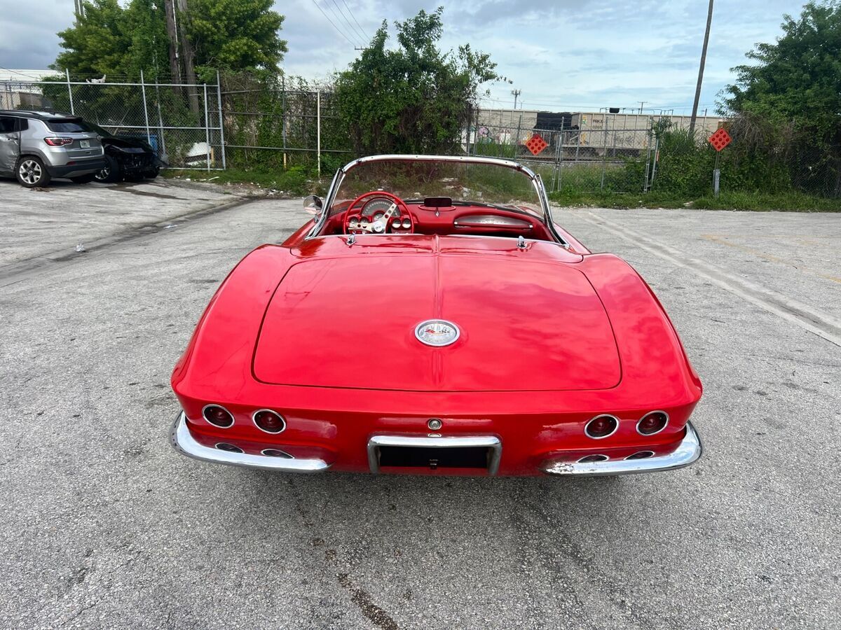 1961 Chevrolet Corvette - photo 9