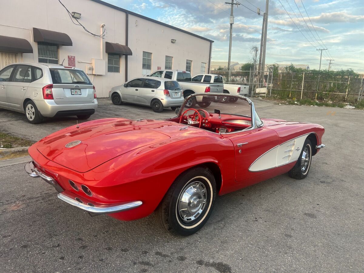 1961 Chevrolet Corvette - photo 10