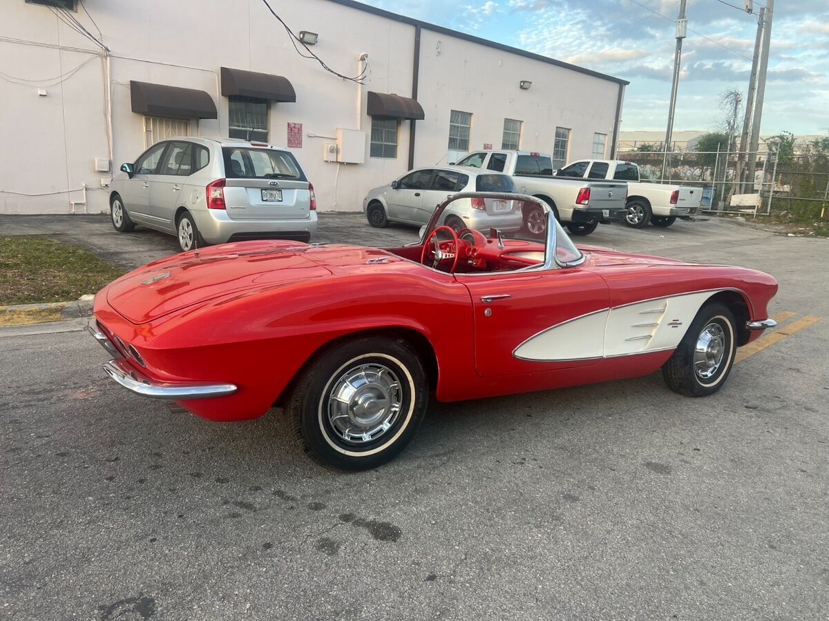 1961 Chevrolet Corvette - photo 11