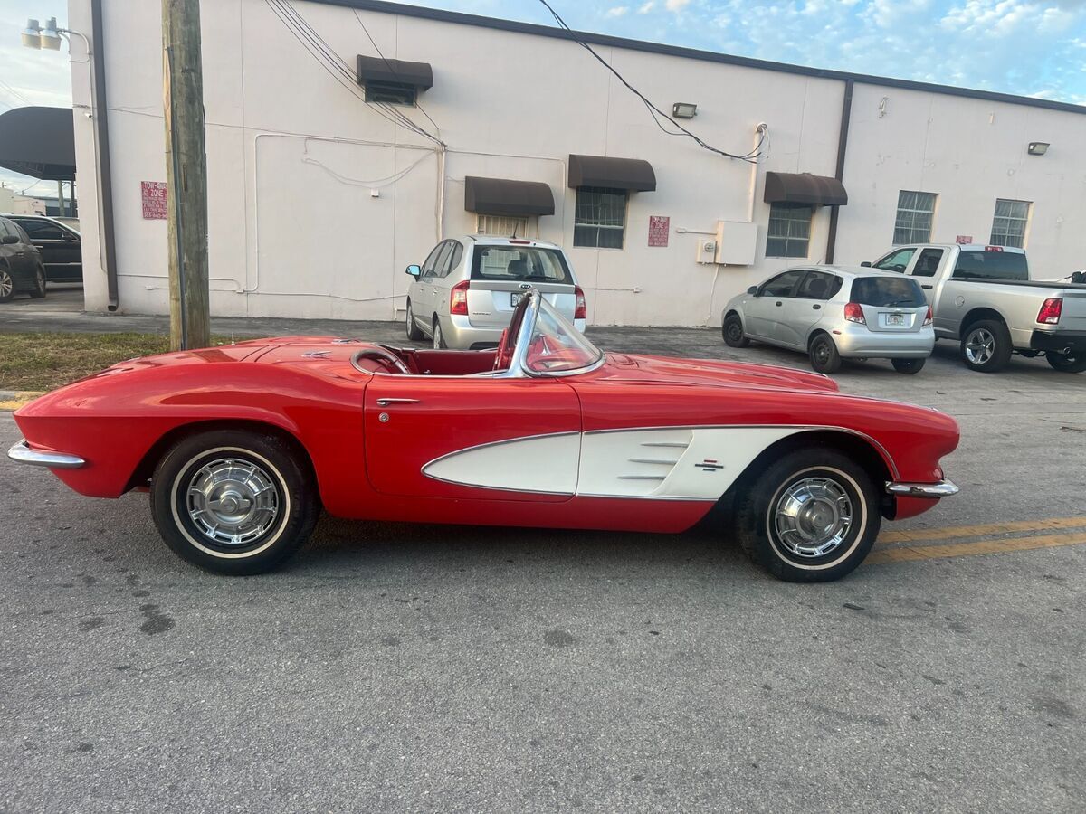 1961 Chevrolet Corvette - photo 13