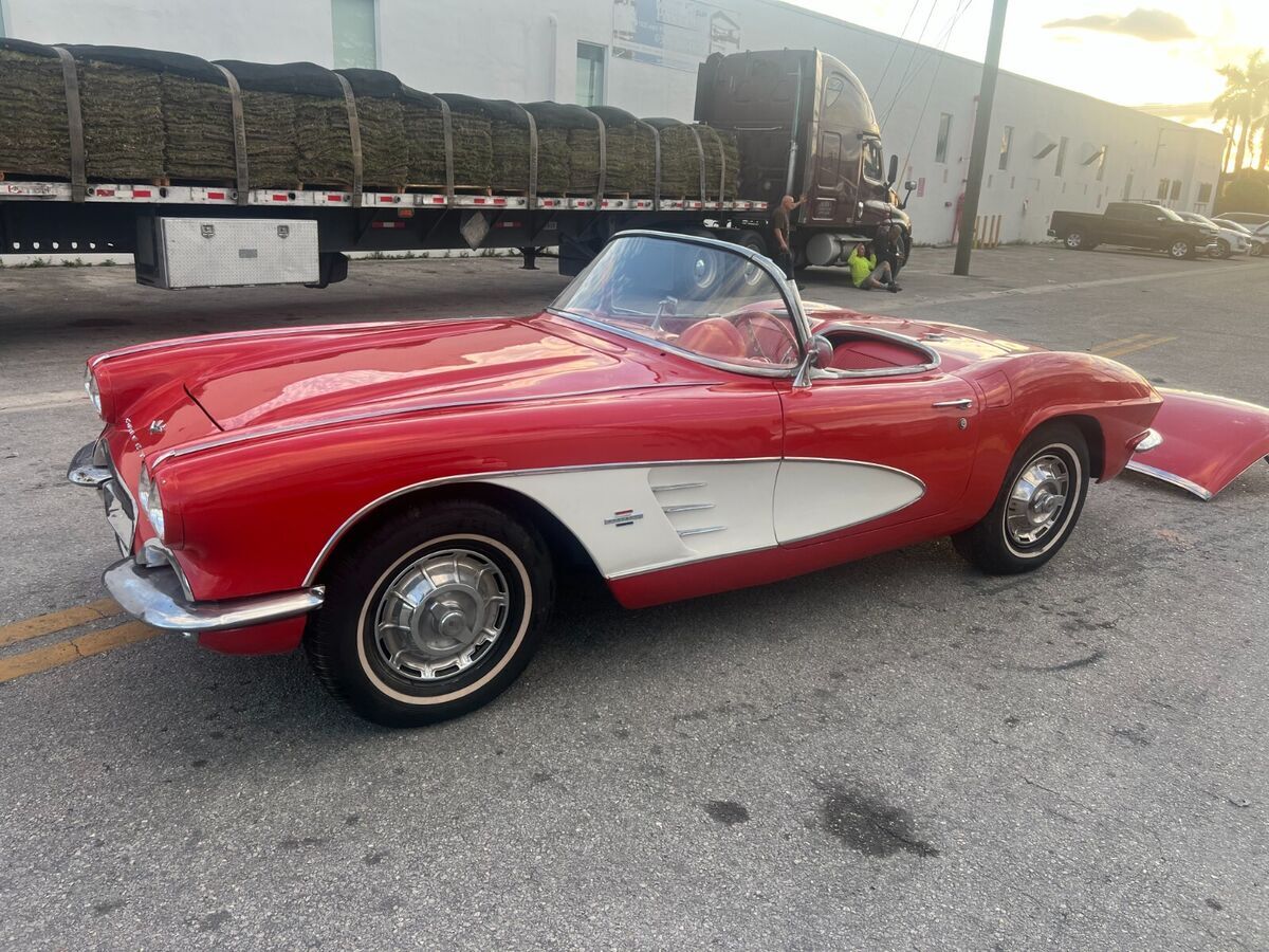1961 Chevrolet Corvette - photo 4