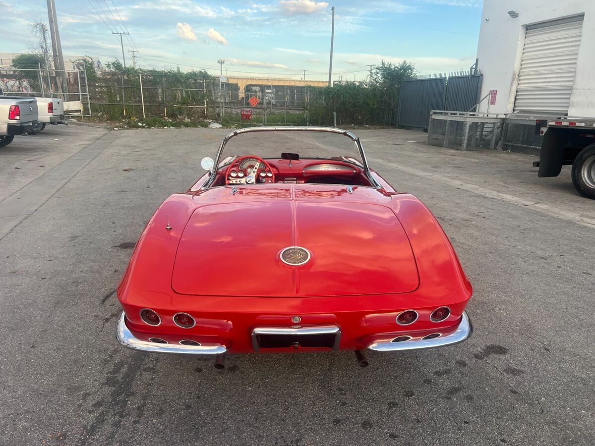 1961 Chevrolet Corvette - photo 8