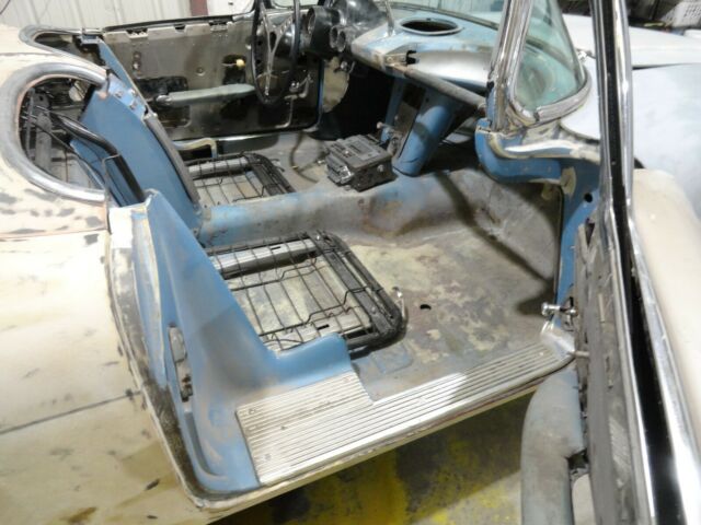 1961 Chevrolet Corvette - photo 11