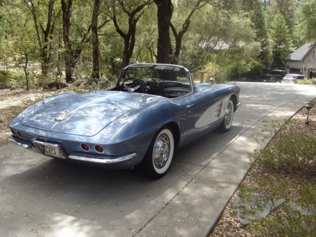 1961 Chevrolet Corvette - photo 2