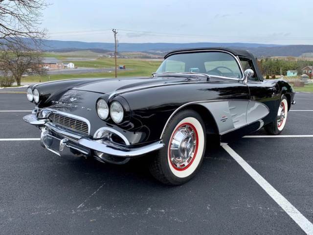 1961 Chevrolet Corvette - photo 3