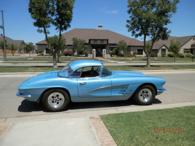 1961 Chevrolet Corvette - photo 2