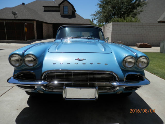 1961 Chevrolet Corvette - photo 3