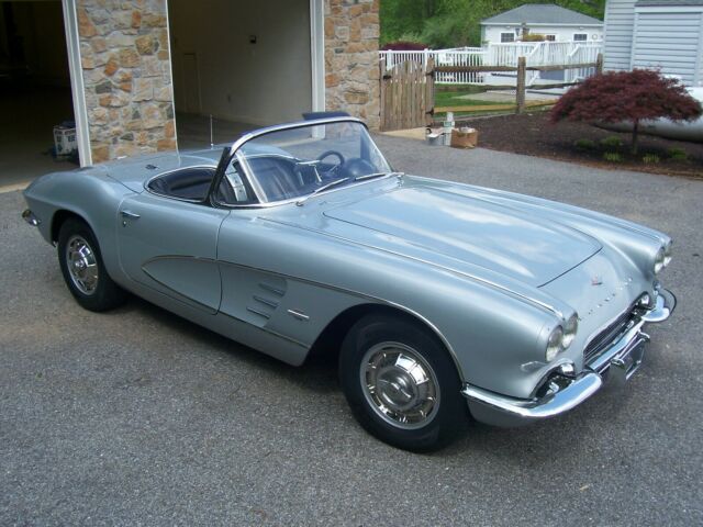 1961 Chevrolet Corvette - photo 3