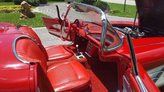 1961 Chevrolet Corvette - photo 11