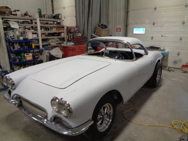 1961 Chevrolet Corvette - photo 2