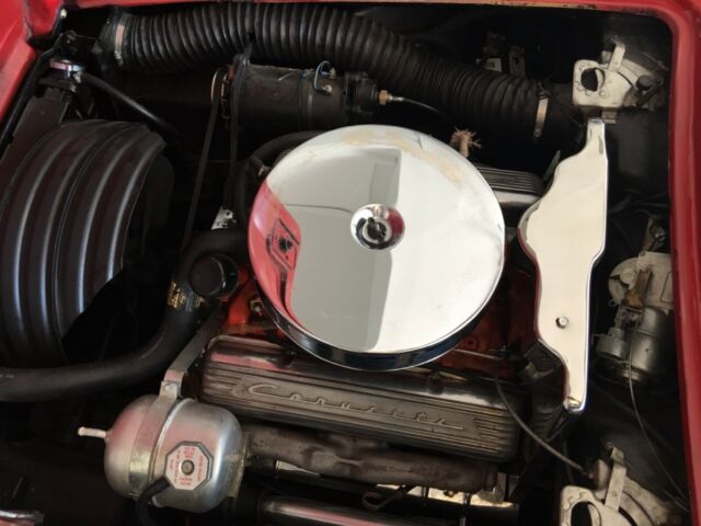 1961 Chevrolet Corvette White coves Red interior - photo 12