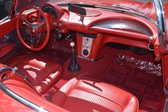 1961 Chevrolet Corvette - photo 8