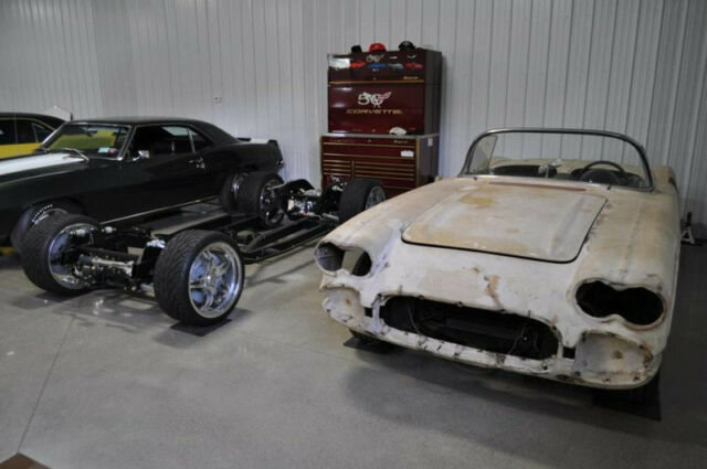 1961 Chevrolet Corvette Convertible Restomod Project - photo 5
