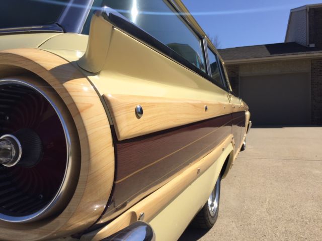 1961 Ford Country Squire STARLINER - photo 8
