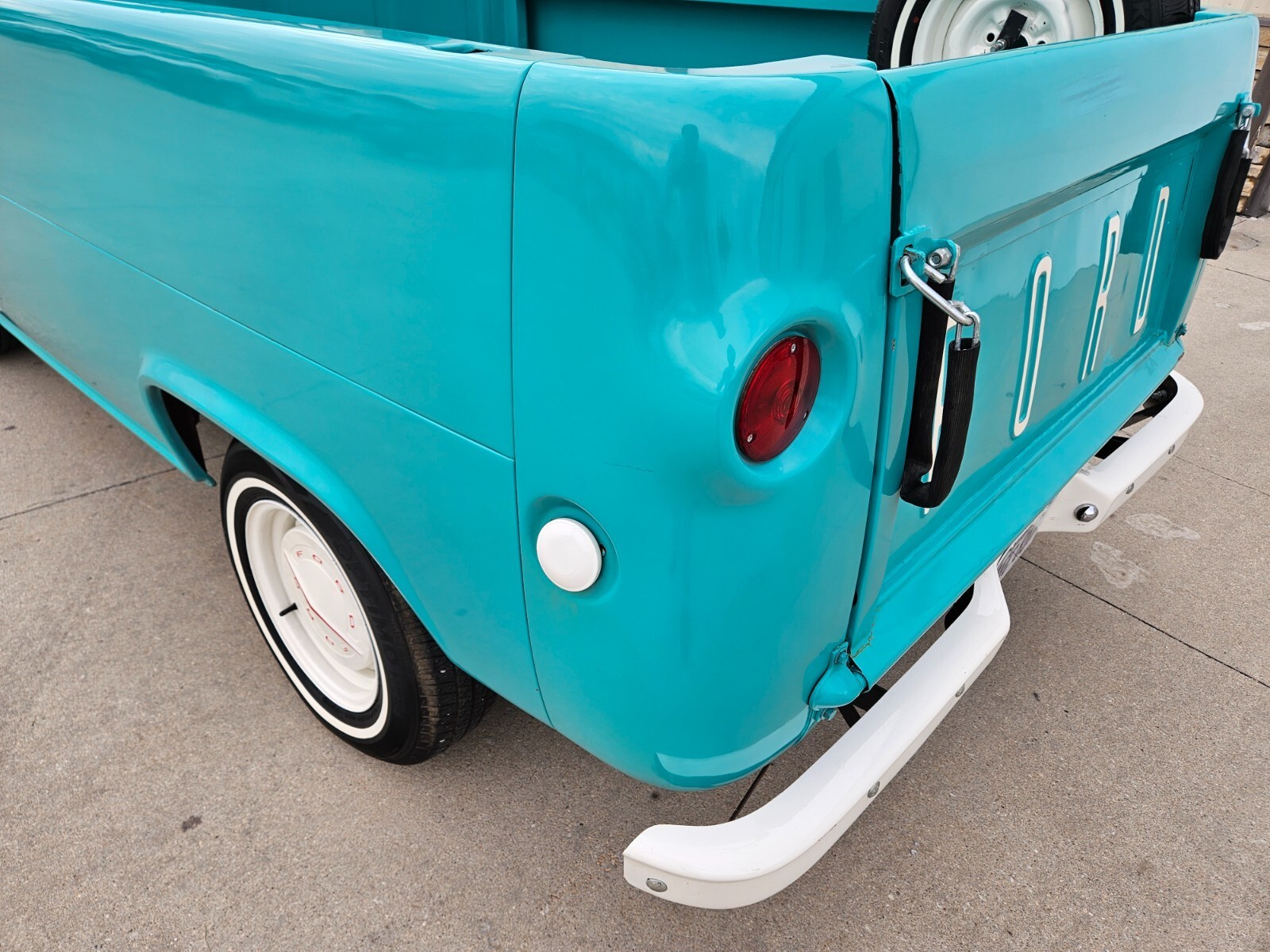 1961 Ford Econoline Turquoise & White - photo 13