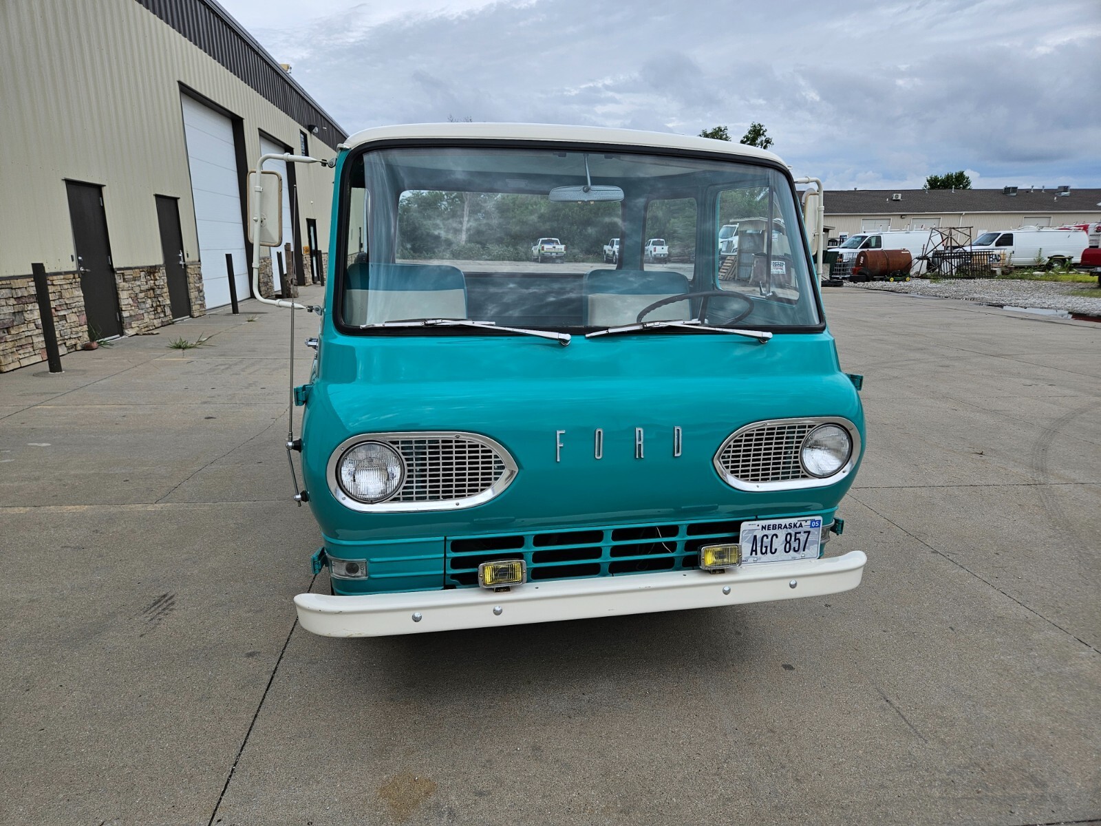 1961 Ford Econoline Turquoise & White - photo 2