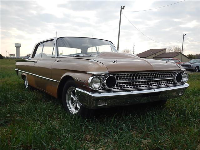 1961 Ford Galaxie 2 door - photo 9