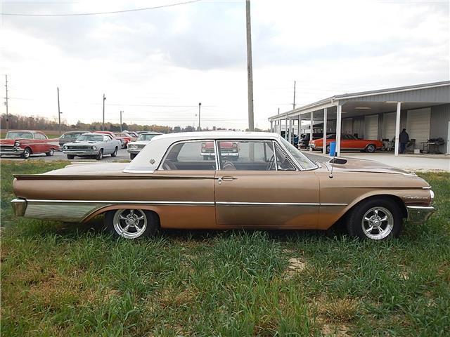 1961 Ford Galaxie 2 door - photo 10