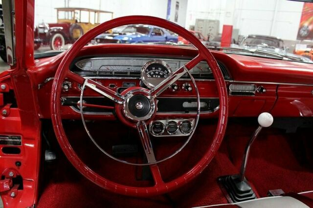 1961 Ford Galaxie Starliner - photo 12