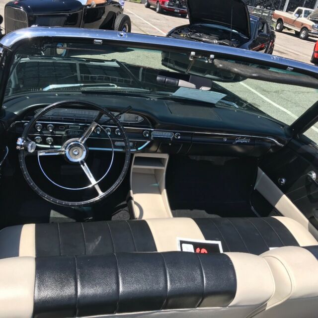 1961 Ford Sunliner - photo 3