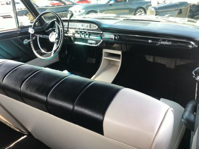 1961 Ford Sunliner - photo 5