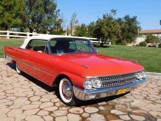 1961 FORD GALAXIE SUNLINER CONVERTIBLE...........WOW WHAT A CAR ! ! 1961 Ford Galaxie NO RESERVE