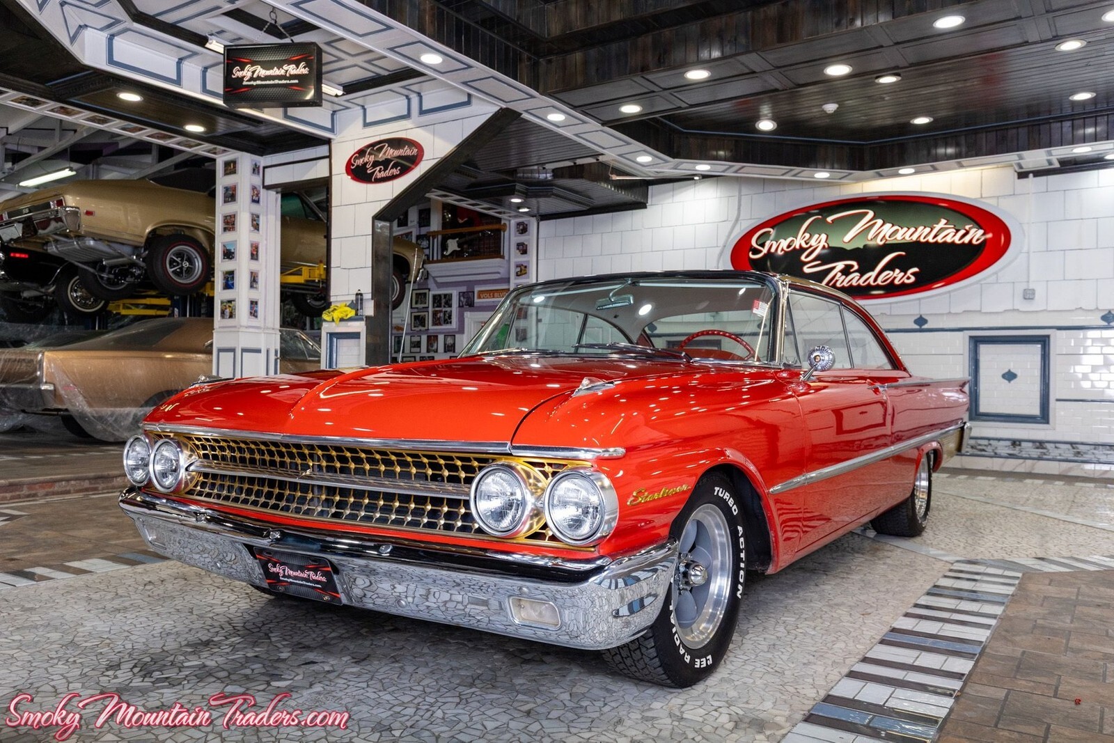 1961 Ford Starliner - photo 2