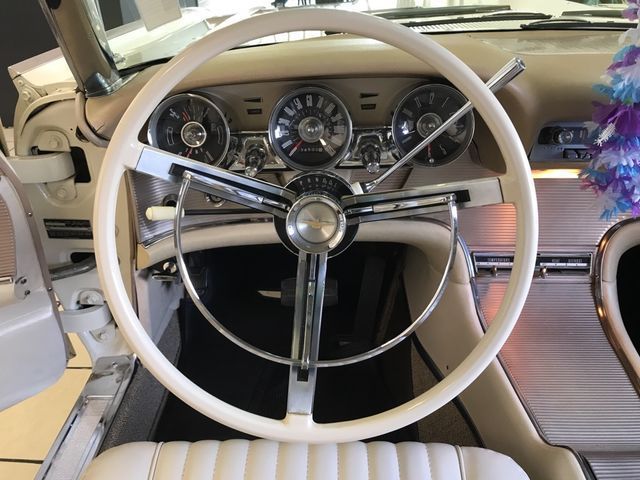 1961 Ford Thunderbird - photo 7
