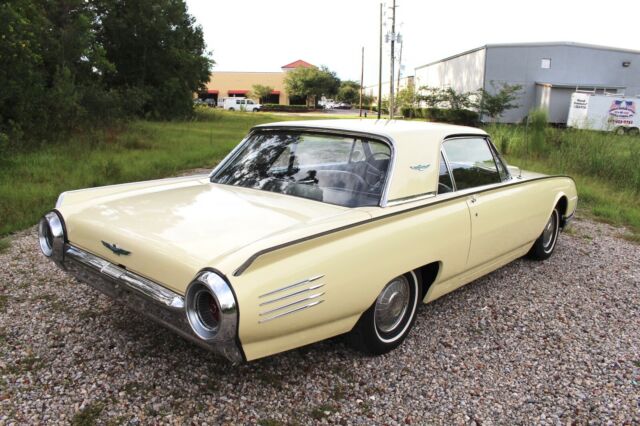 1961 Ford Thunderbird 390 Z-Code V8 Bird 39k Original Miles 140+ HD PICS - photo 4